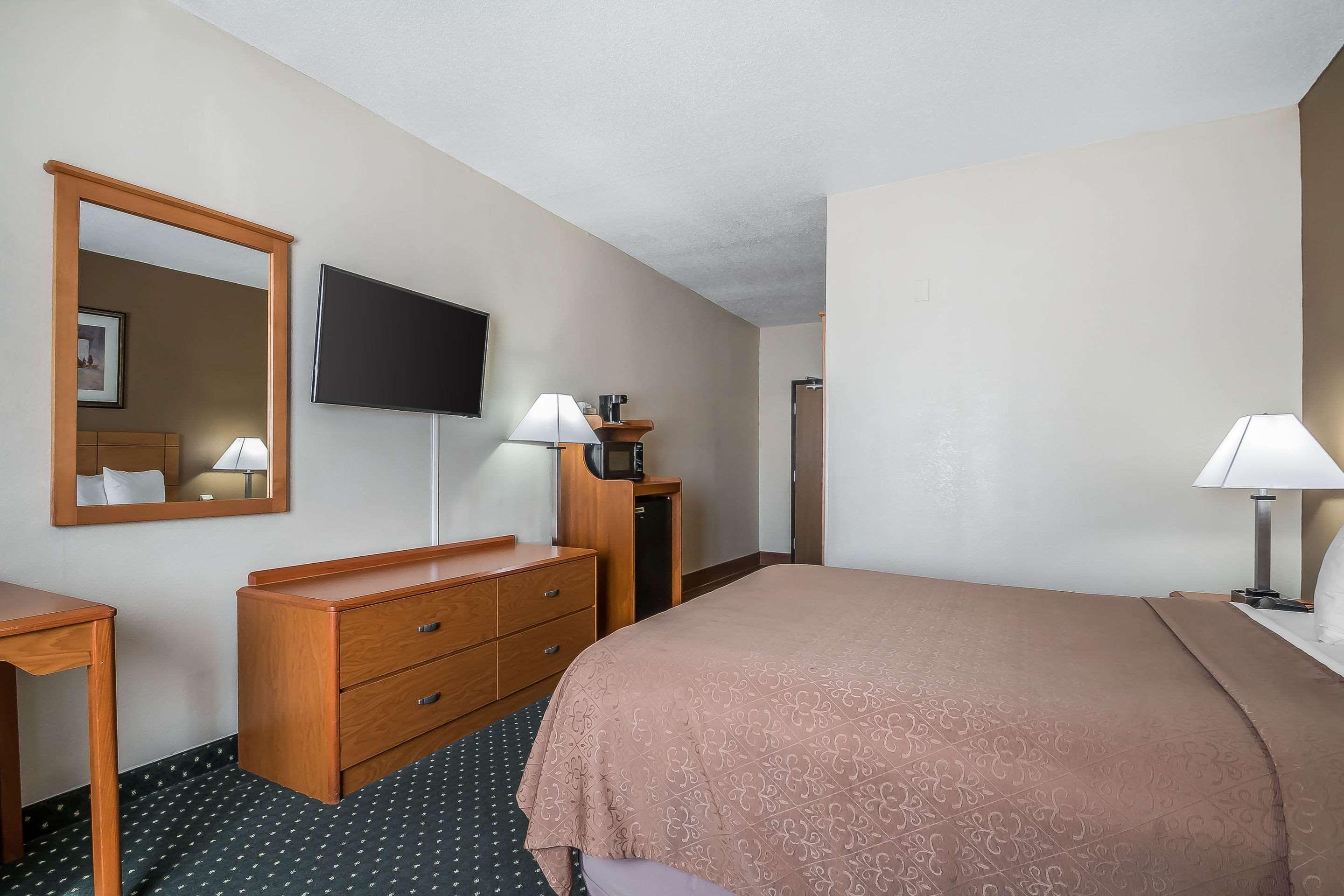 Quality Inn Coralville - Iowa River Landing Экстерьер фото