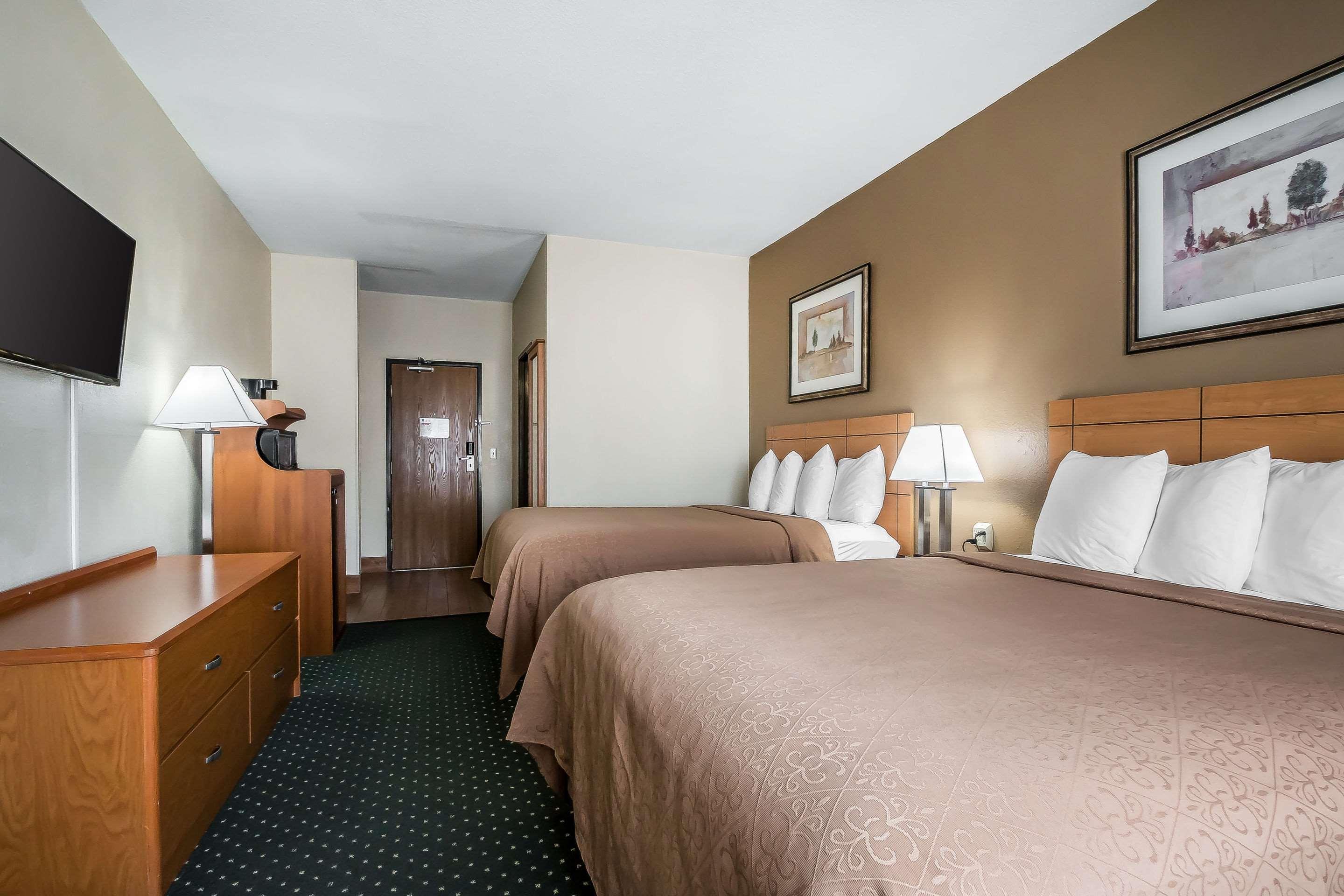 Quality Inn Coralville - Iowa River Landing Экстерьер фото